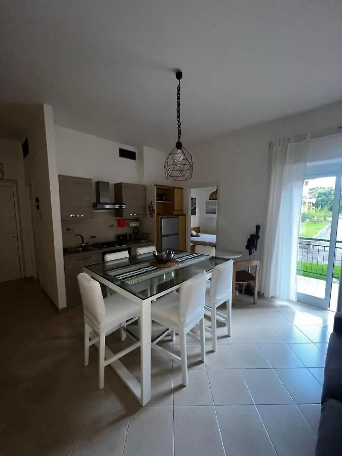 Uncle Simon House Apartman Giardini Naxos 0*,  Olaszország