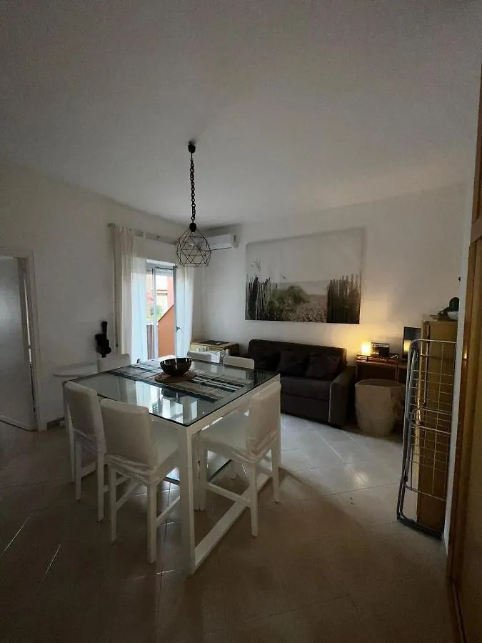 Uncle Simon House Apartman Giardini Naxos 0*,